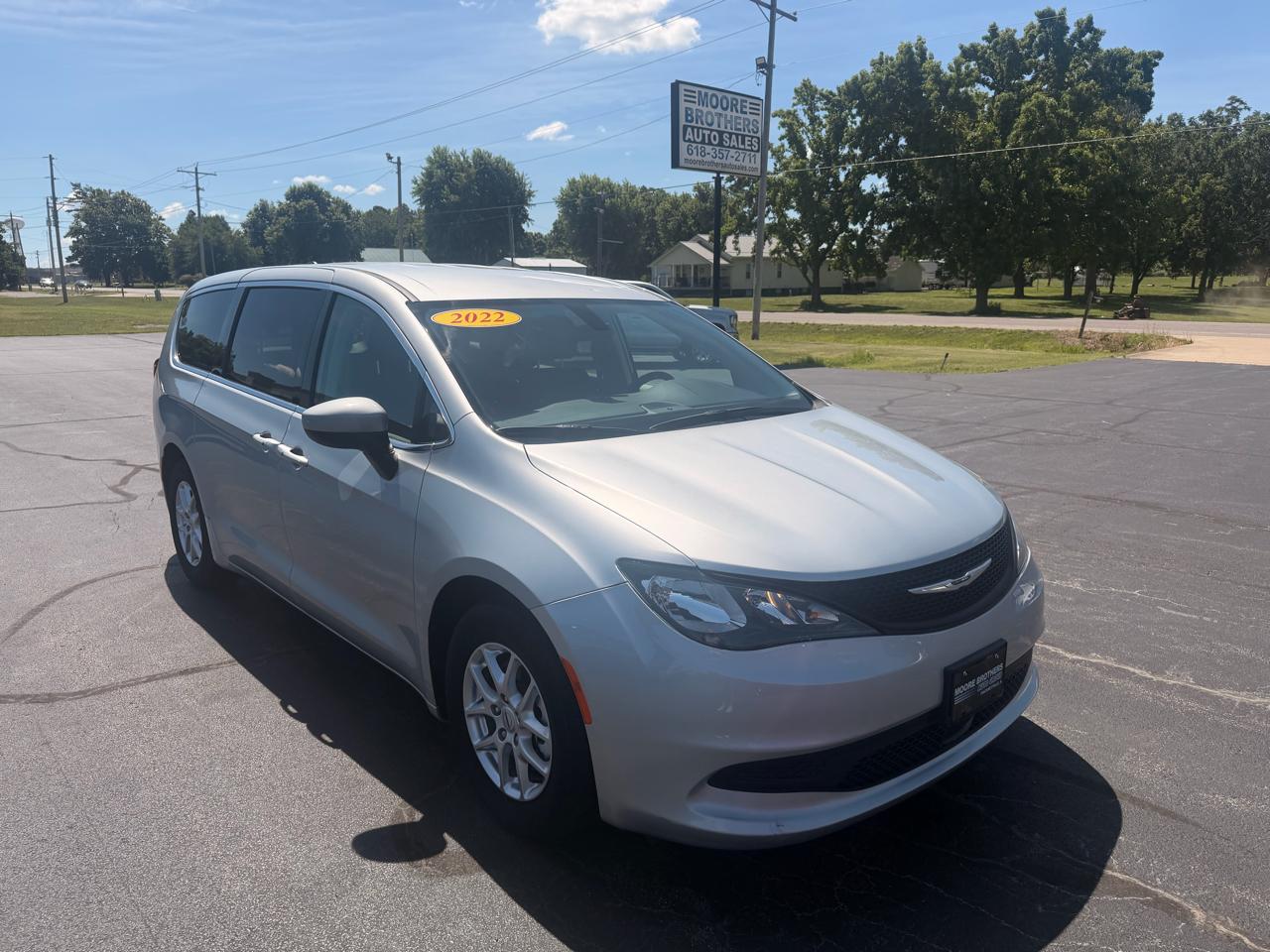 2022 Chrysler Voyager LX FWD