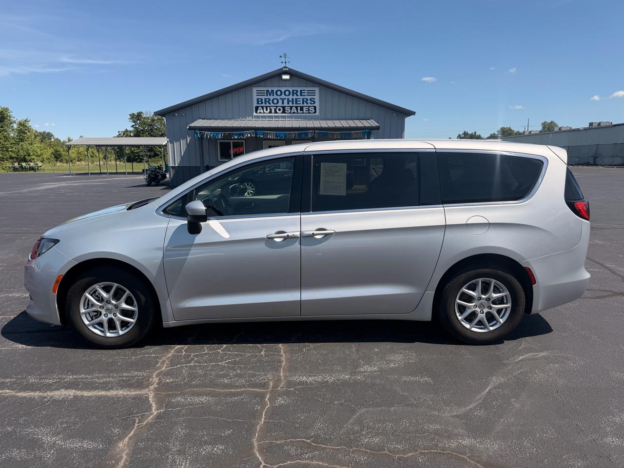 Chrysler Voyager LX FWD 2022