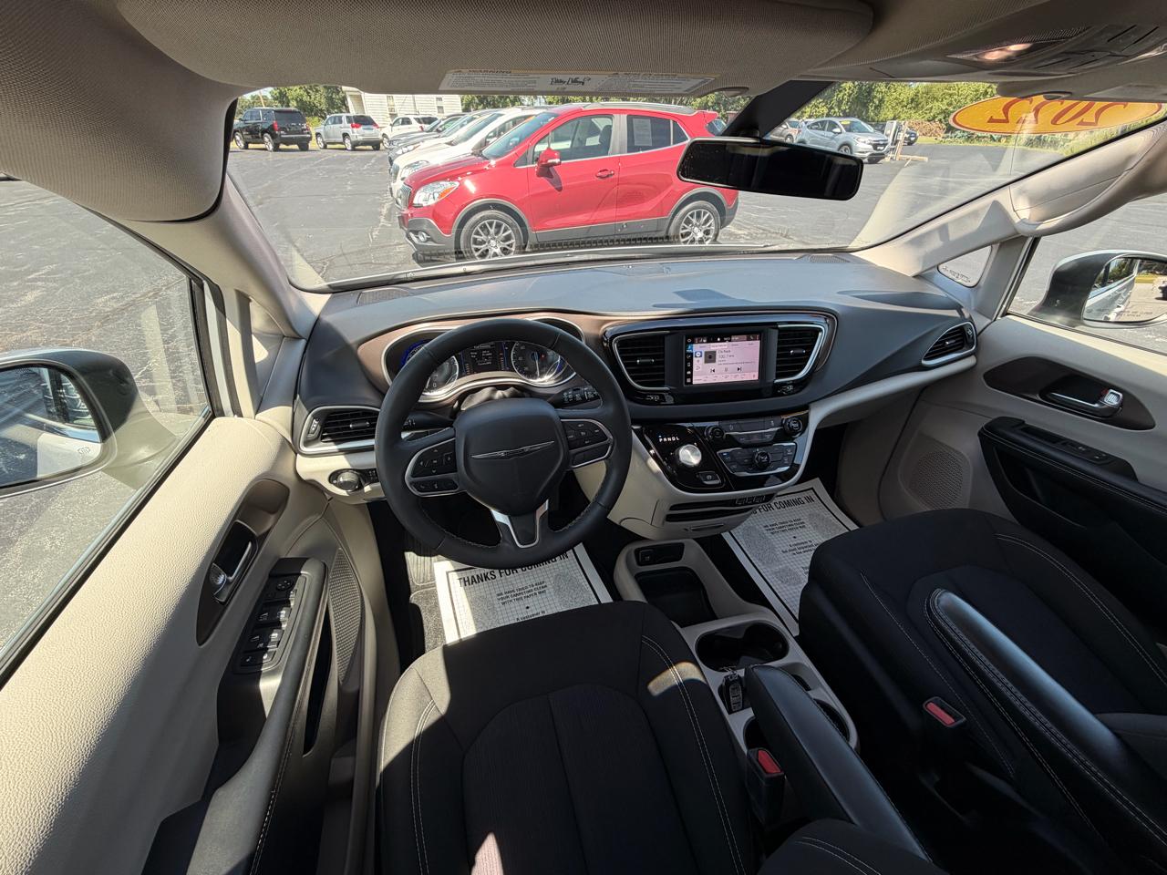 Chrysler Voyager LX FWD 2022