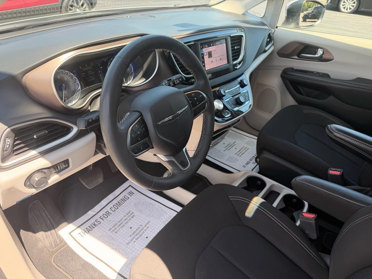 Chrysler Voyager LX FWD 2022