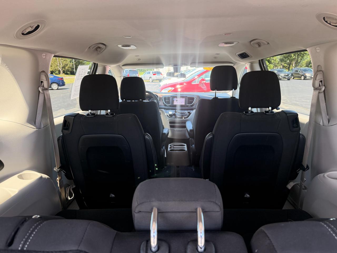 Chrysler Voyager LX FWD 2022