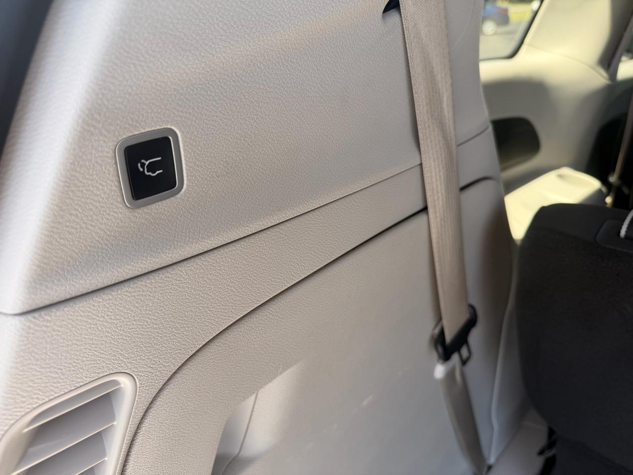Chrysler Voyager LX FWD 2022