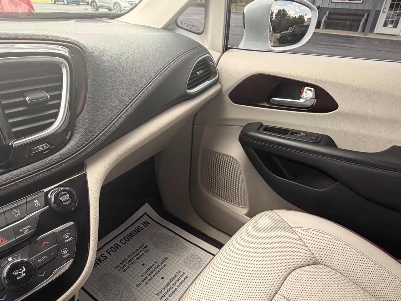 Chrysler Pacifica Limited FWD 2018