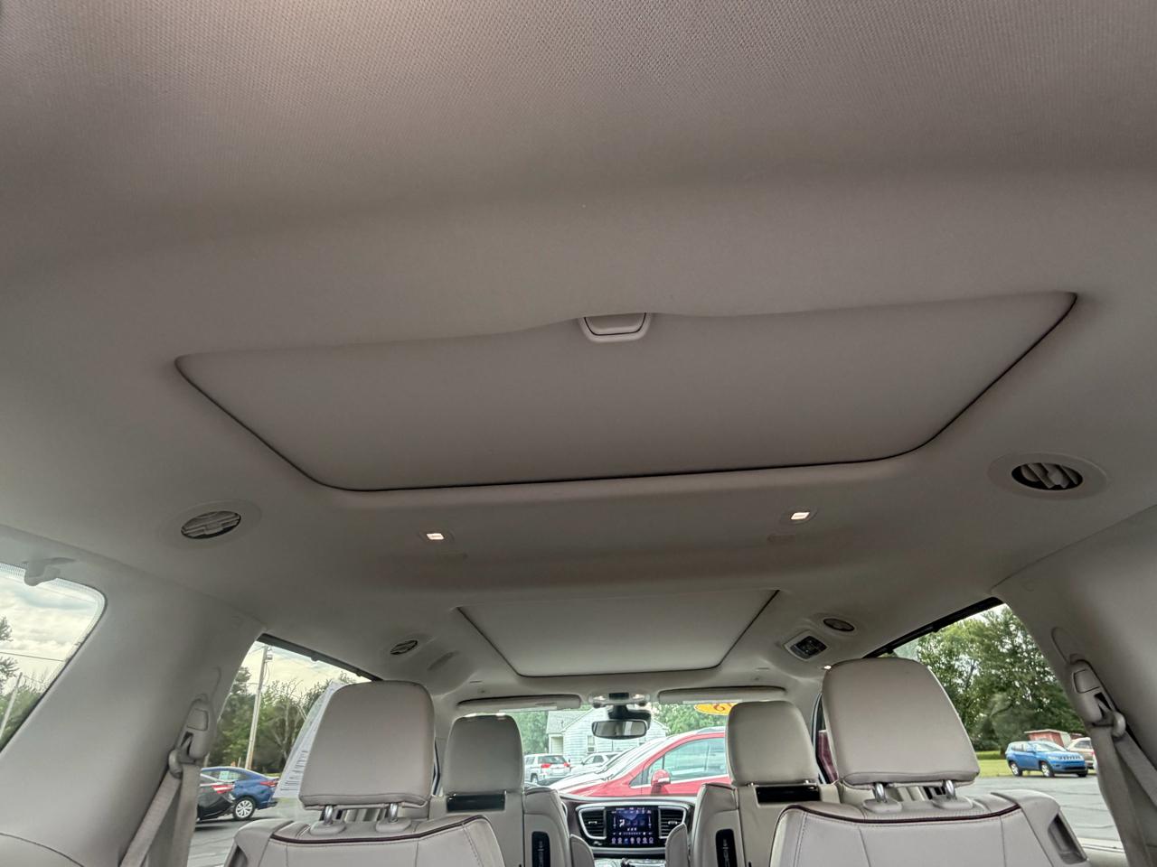 Chrysler Pacifica Limited FWD 2018