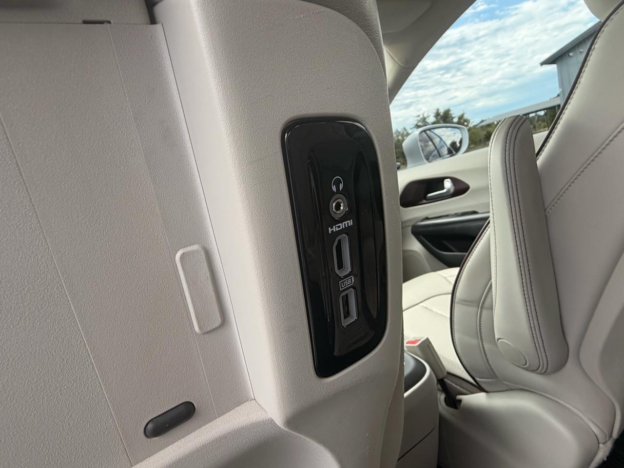 Chrysler Pacifica Limited FWD 2018