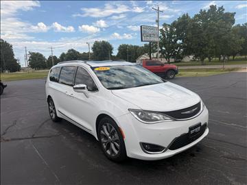 2018 Chrysler Pacifica Limited FWD