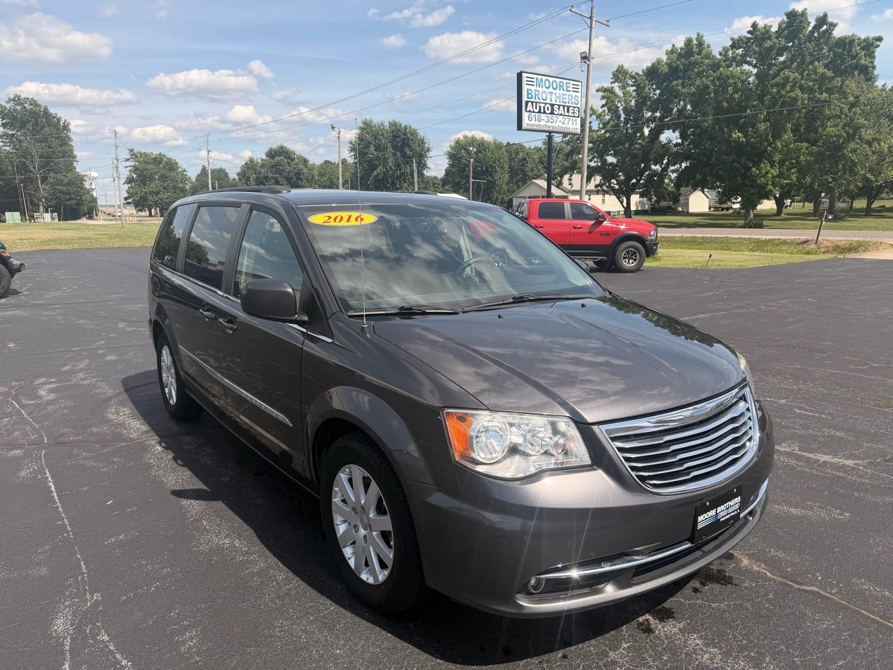 Chrysler Town & Country 4dr Wgn Touring 2016