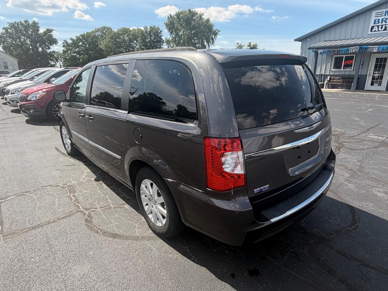 Chrysler Town & Country 4dr Wgn Touring 2016