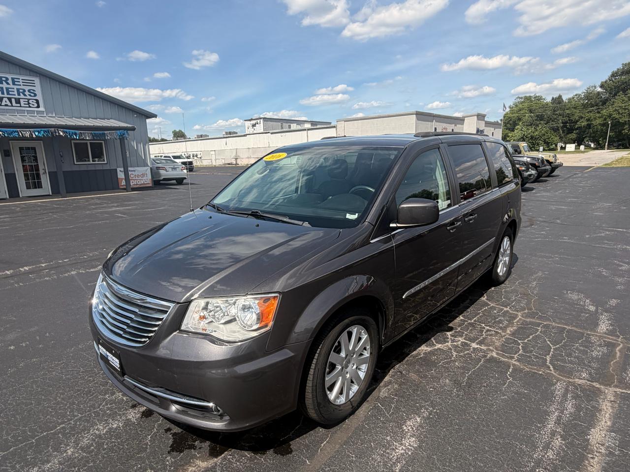 Chrysler Town & Country 4dr Wgn Touring 2016