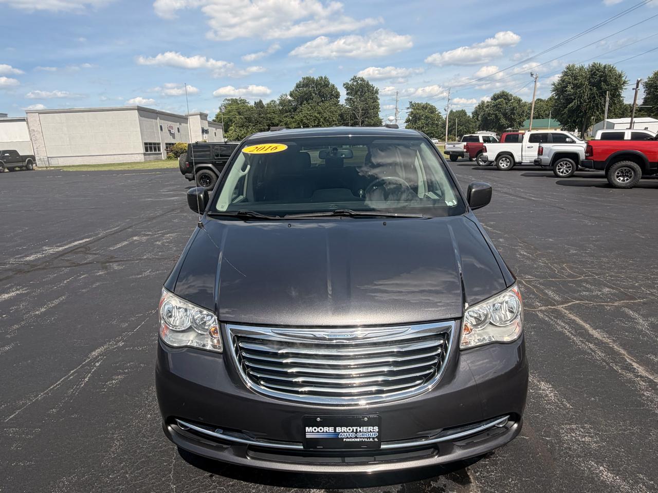 Chrysler Town & Country 4dr Wgn Touring 2016