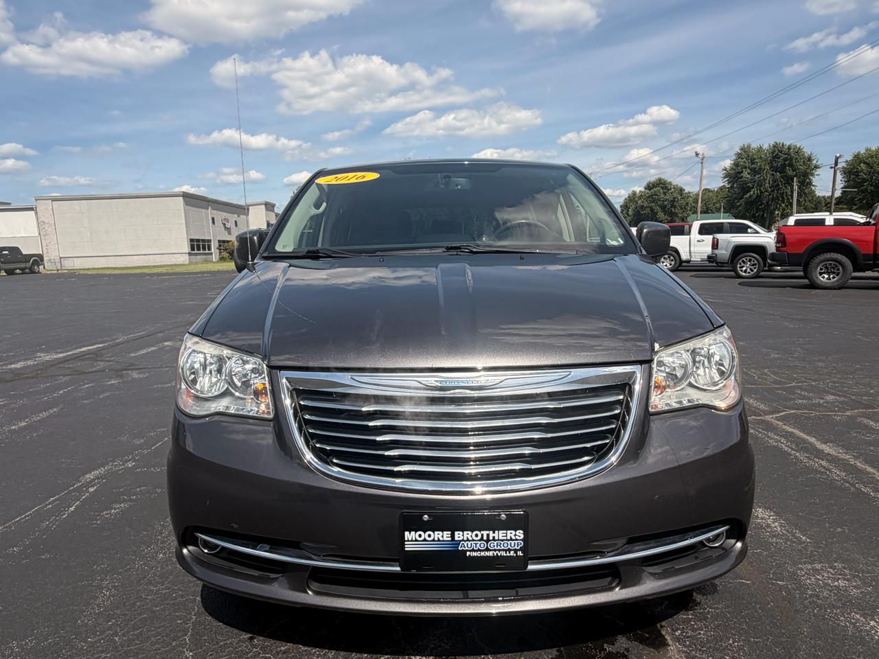 Chrysler Town & Country 4dr Wgn Touring 2016