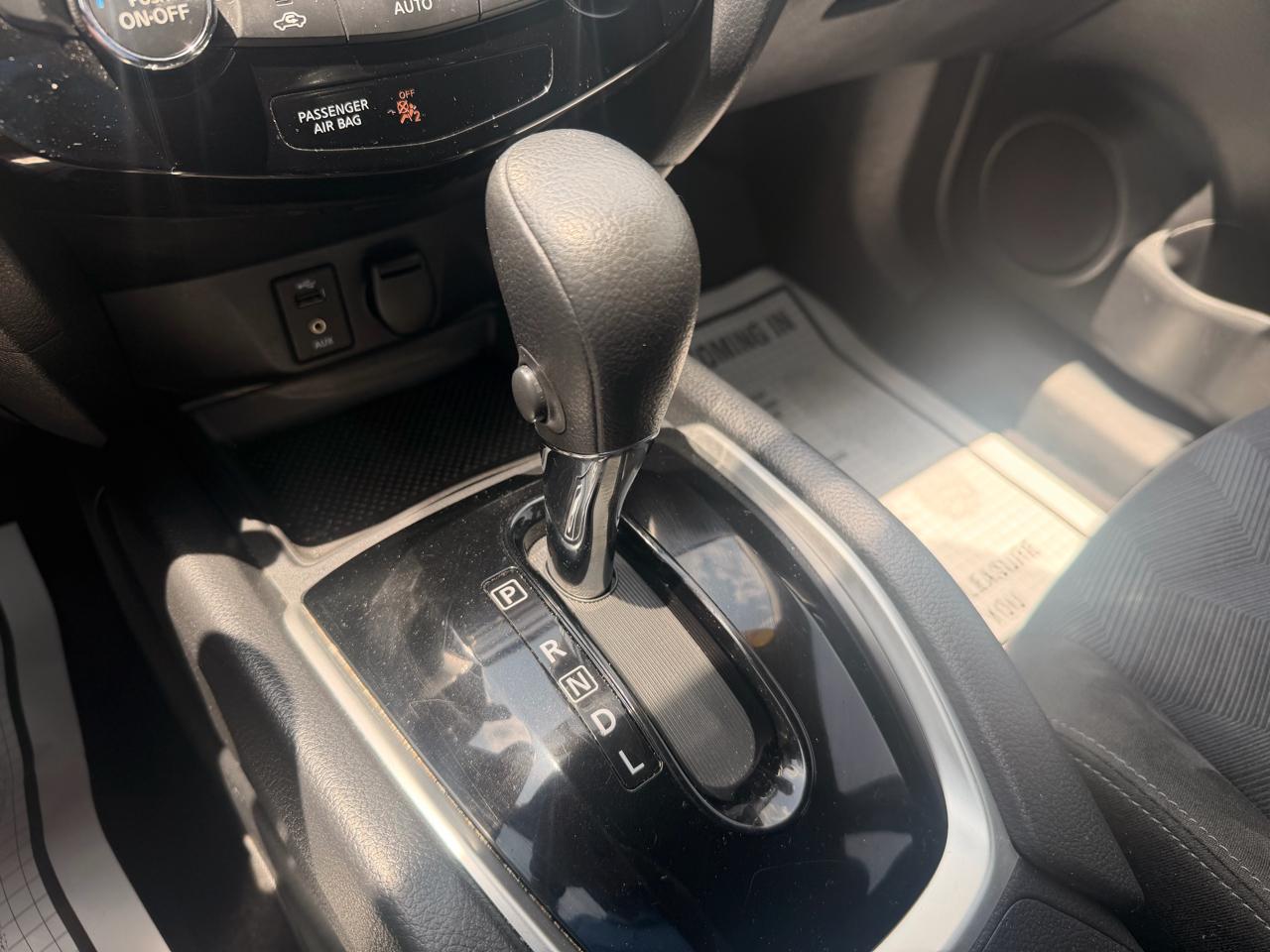 Nissan Rogue AWD 4dr SV 2015