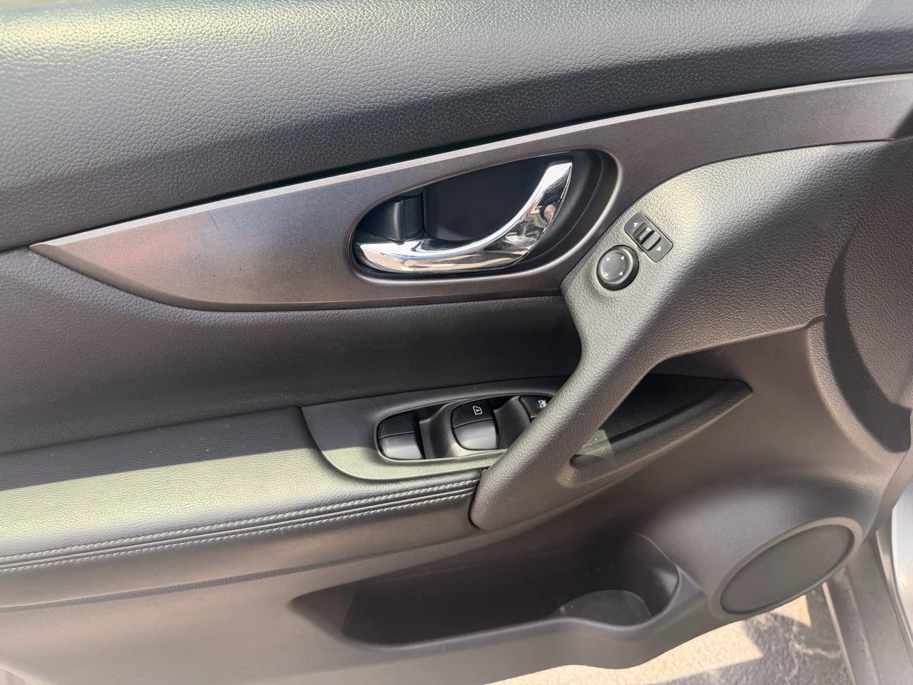 Nissan Rogue AWD 4dr SV 2015