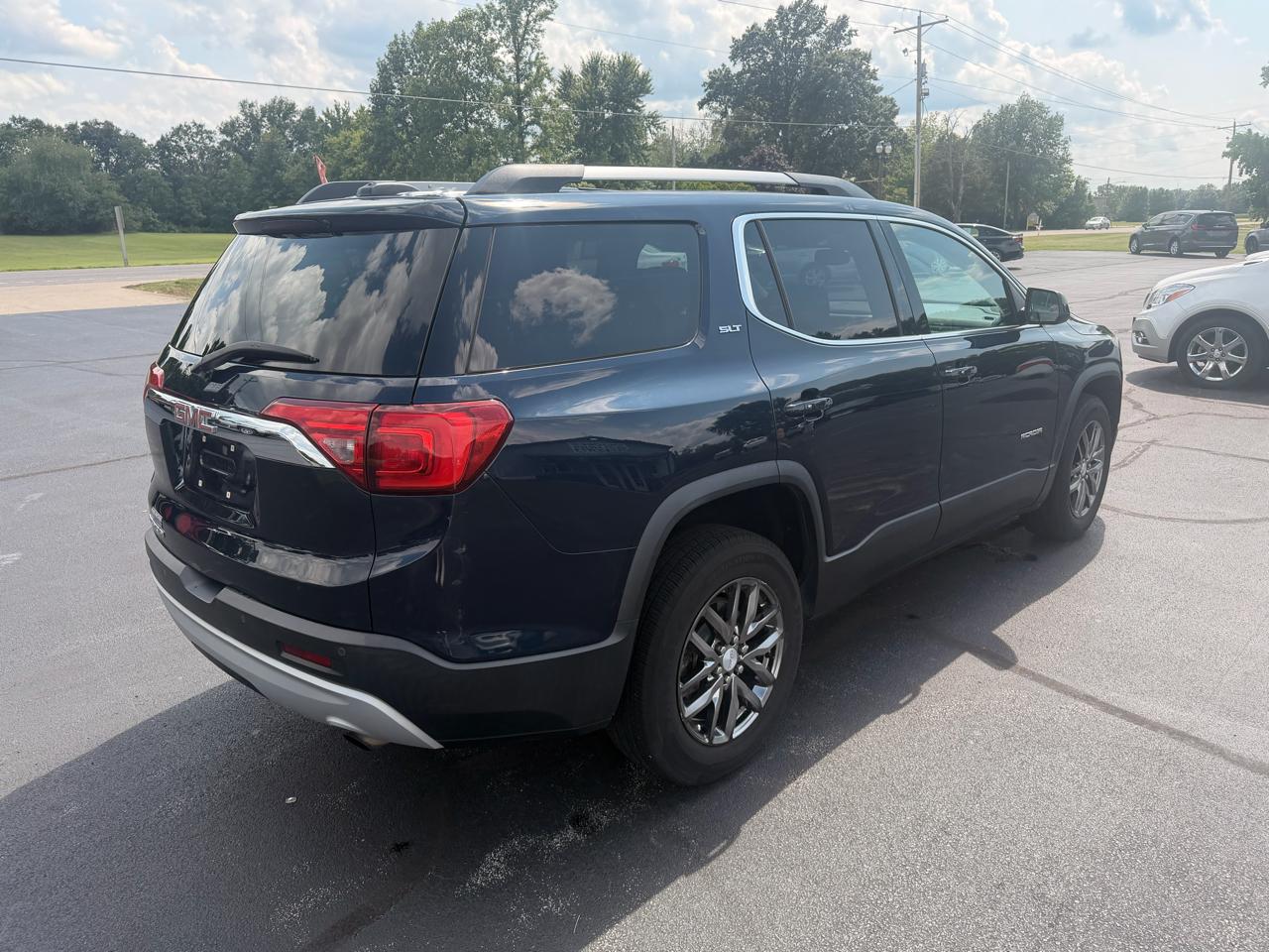 GMC Acadia FWD 4dr SLT w/SLT-1 2017