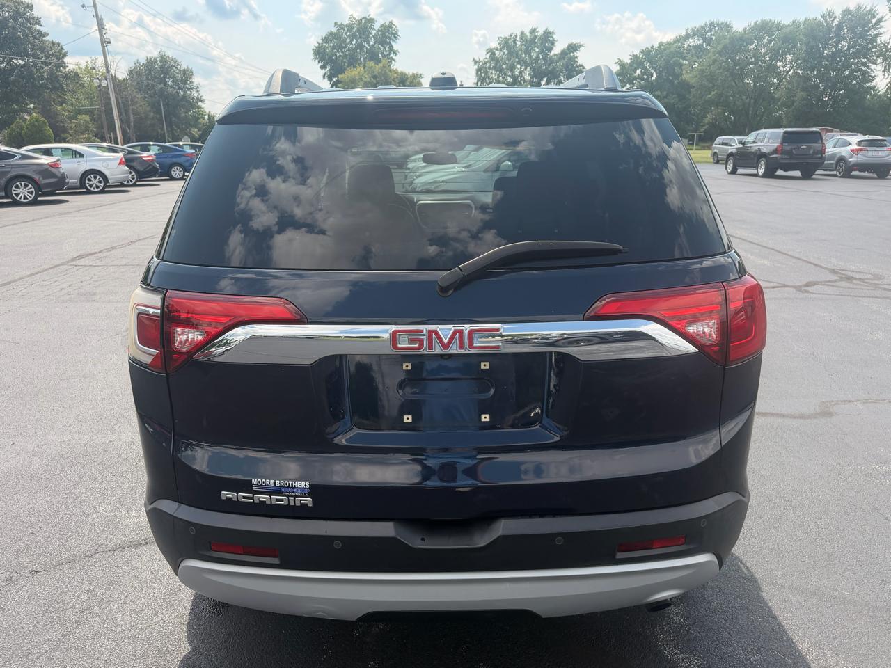 GMC Acadia FWD 4dr SLT w/SLT-1 2017