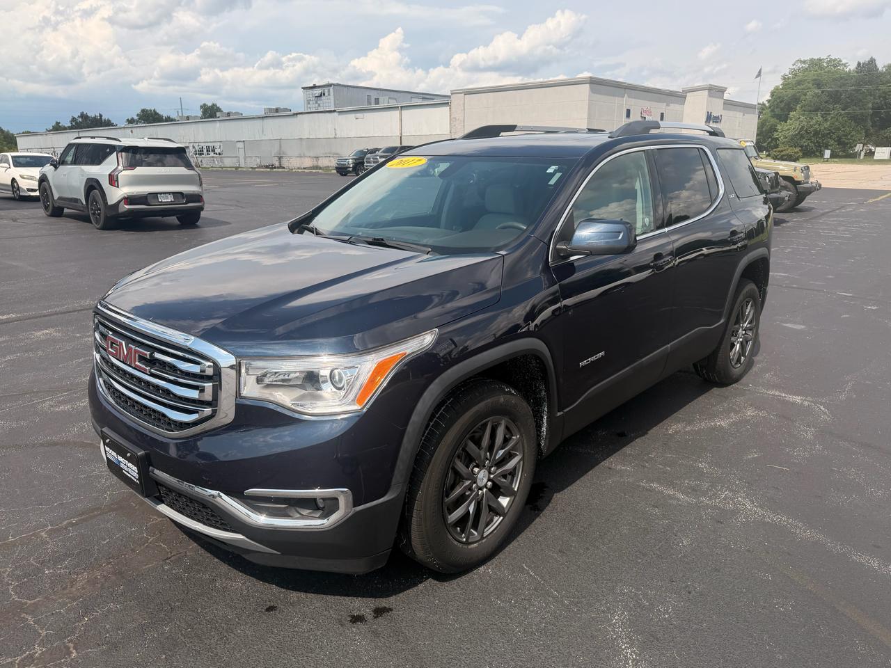 GMC Acadia FWD 4dr SLT w/SLT-1 2017