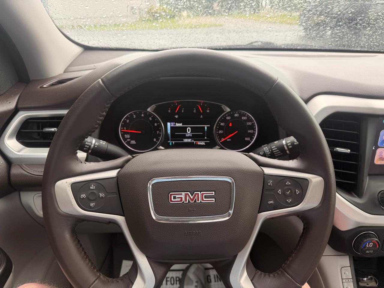 GMC Acadia FWD 4dr SLT w/SLT-1 2017