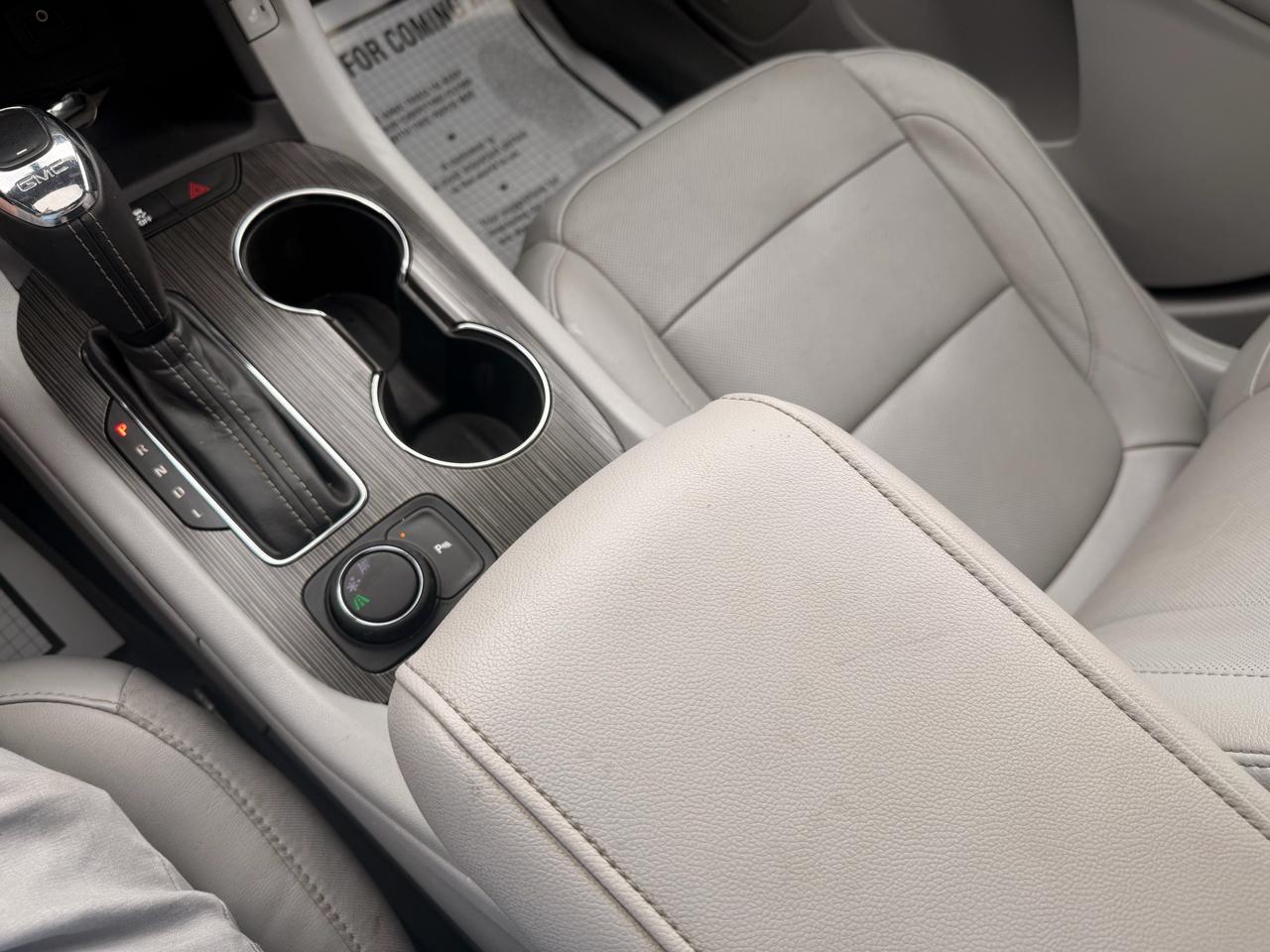 GMC Acadia FWD 4dr SLT w/SLT-1 2017