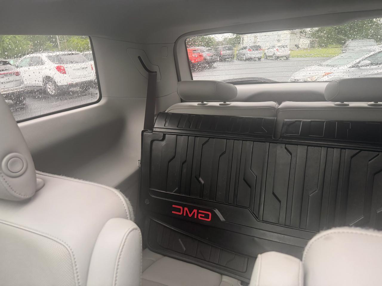 GMC Acadia FWD 4dr SLT w/SLT-1 2017