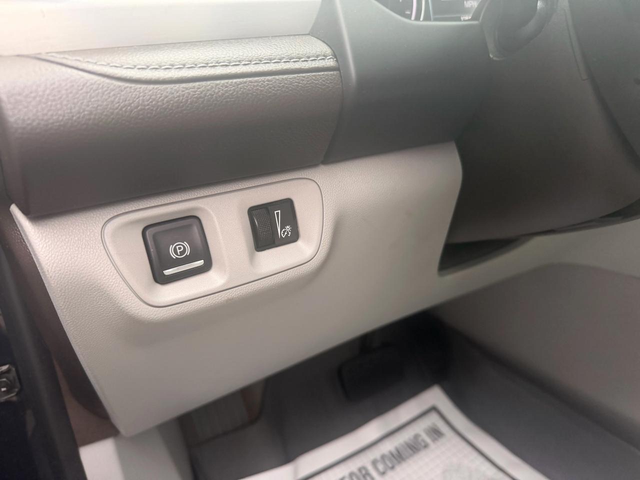 GMC Acadia FWD 4dr SLT w/SLT-1 2017