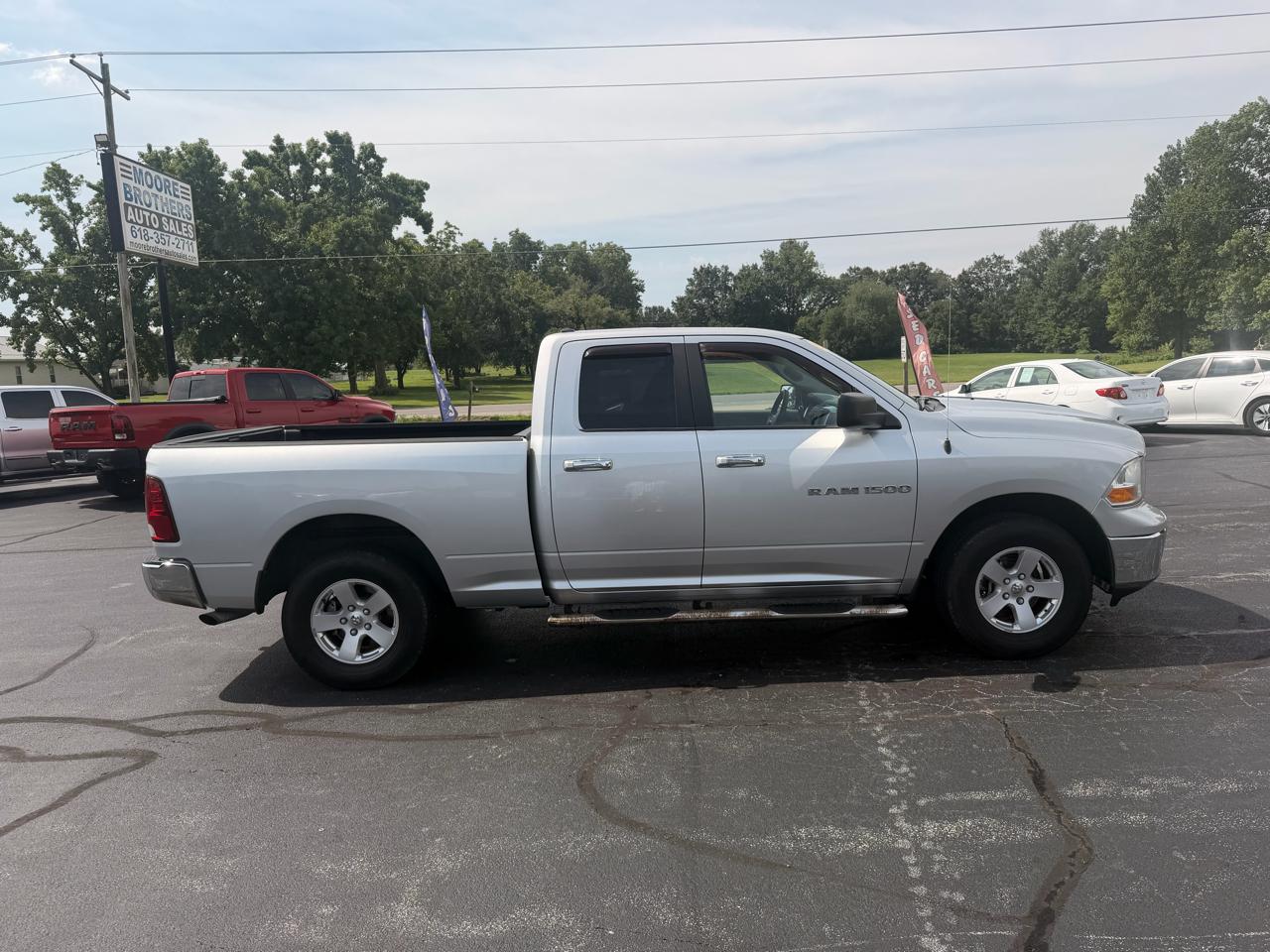 RAM 1500 4WD Quad Cab 140.5" SLT 2011