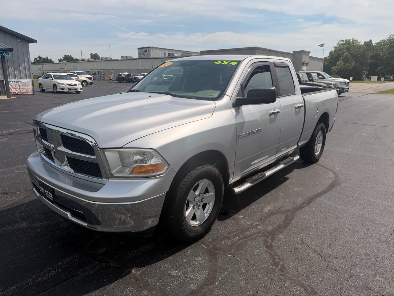 RAM 1500 4WD Quad Cab 140.5" SLT 2011
