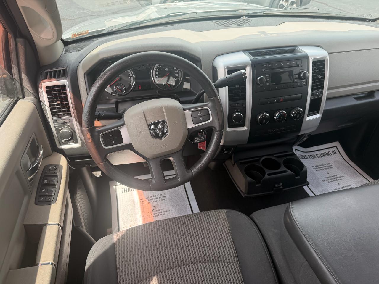 RAM 1500 4WD Quad Cab 140.5" SLT 2011