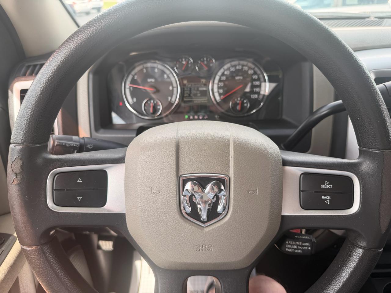 RAM 1500 4WD Quad Cab 140.5" SLT 2011