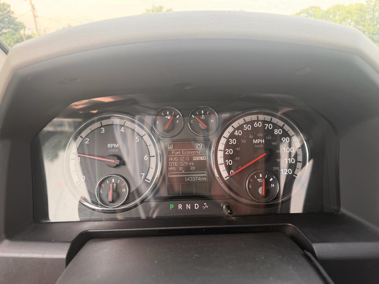 RAM 1500 4WD Quad Cab 140.5" SLT 2011