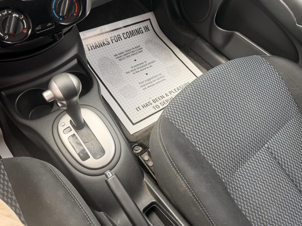 Nissan Versa Note 5dr HB CVT 1.6 SV 2015