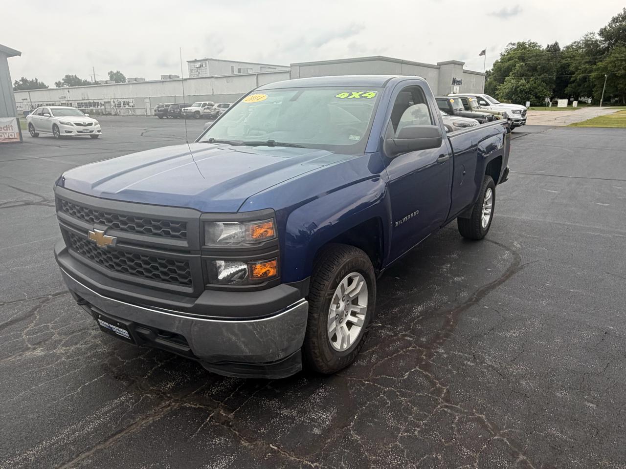 Chevrolet Silverado 1500 4WD Reg Cab 133.0" Work Truck w/1WT 2014