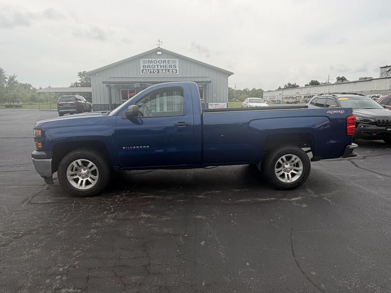 Chevrolet Silverado 1500 4WD Reg Cab 133.0" Work Truck w/1WT 2014