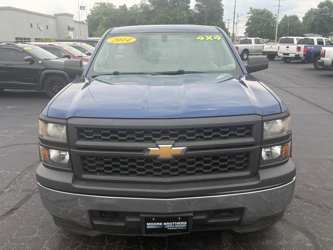 Chevrolet Silverado 1500 4WD Reg Cab 133.0" Work Truck w/1WT 2014