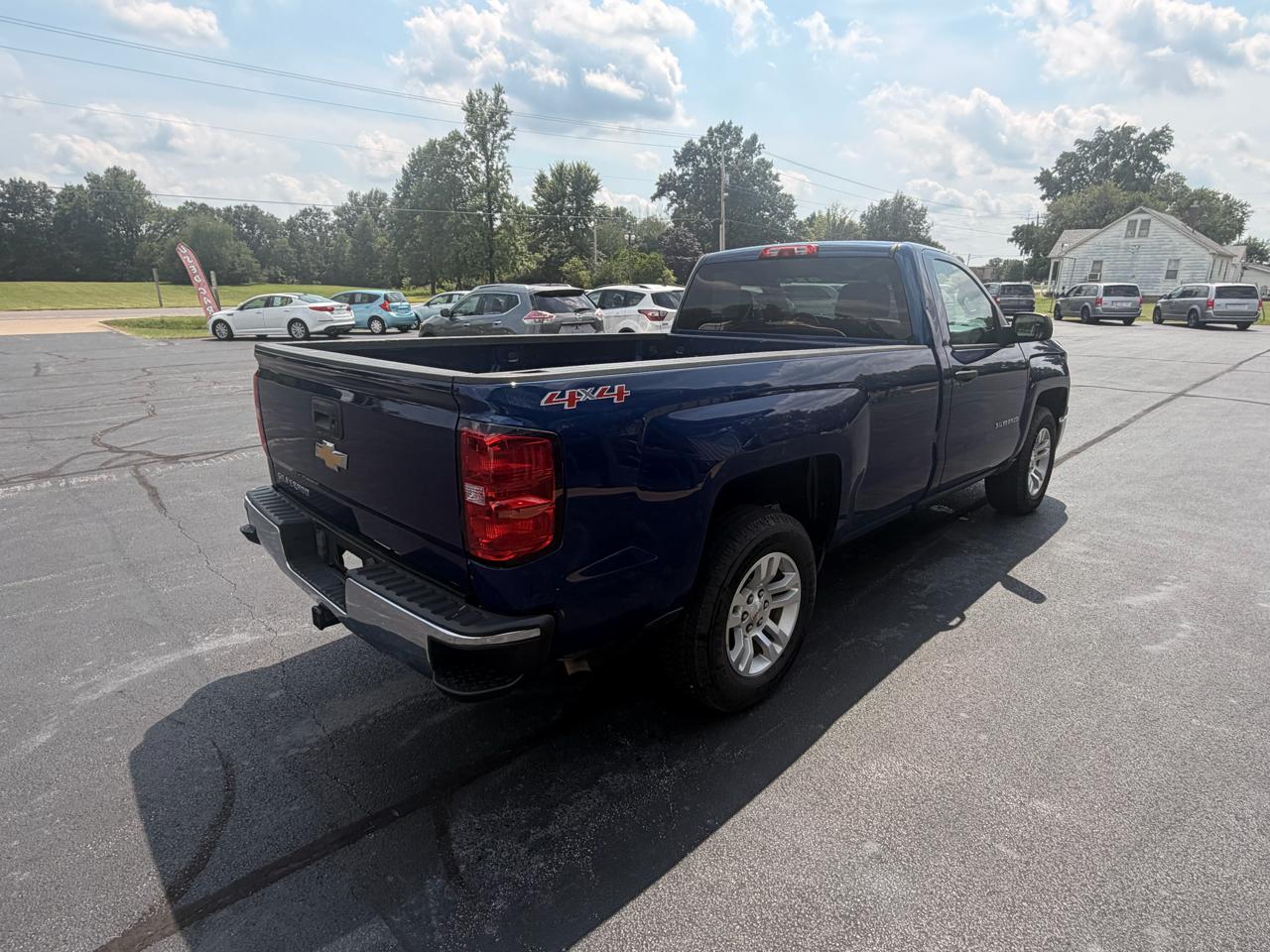 Chevrolet Silverado 1500 4WD Reg Cab 133.0" Work Truck w/1WT 2014
