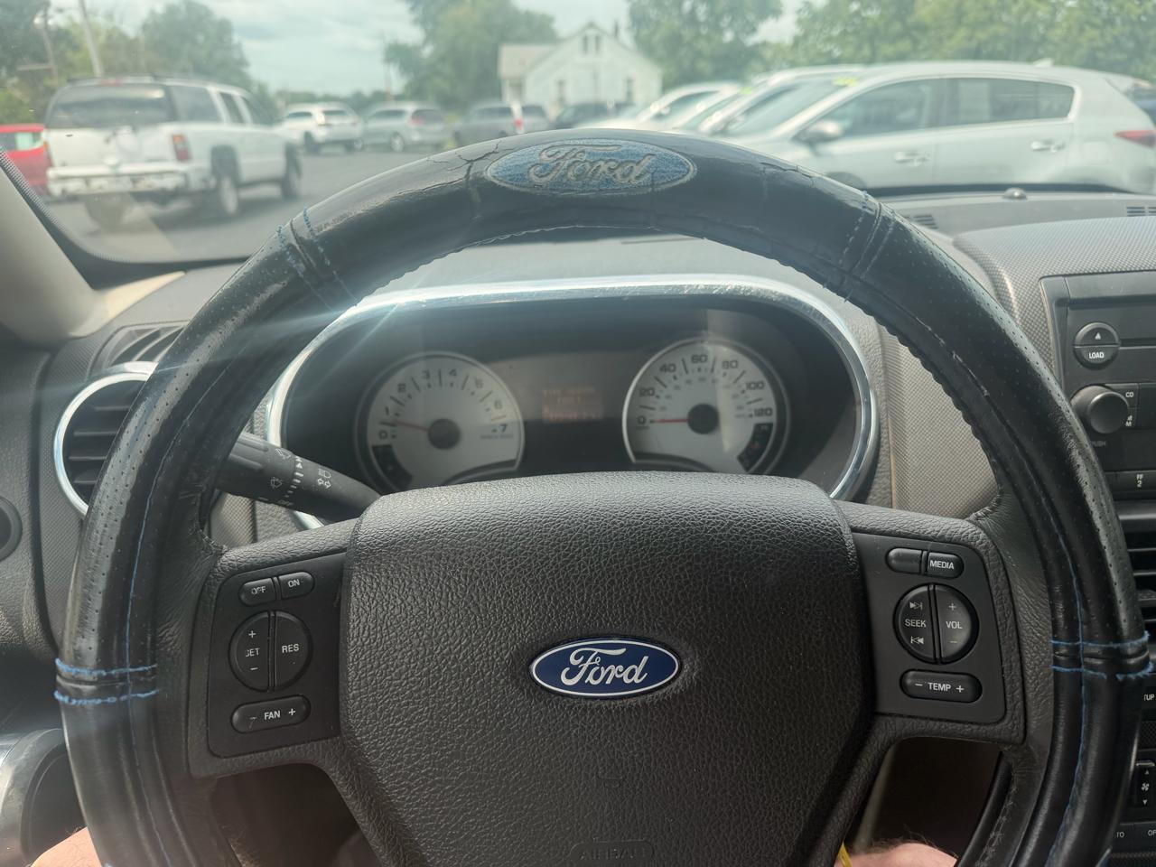 Ford Explorer Sport Trac 2WD 4dr V8 Limited 2007