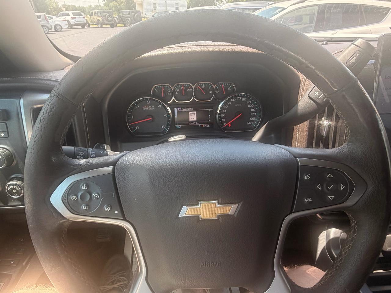 Chevrolet Silverado 1500 4WD Crew Cab 143.5" LTZ w/2LZ 2017