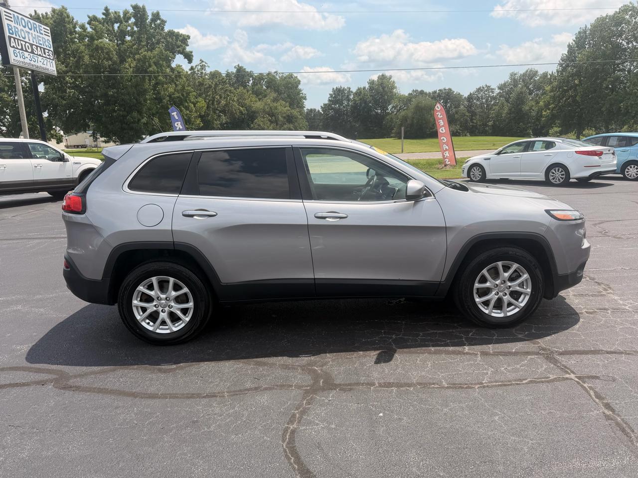Jeep Cherokee 4WD 4dr Latitude 2015