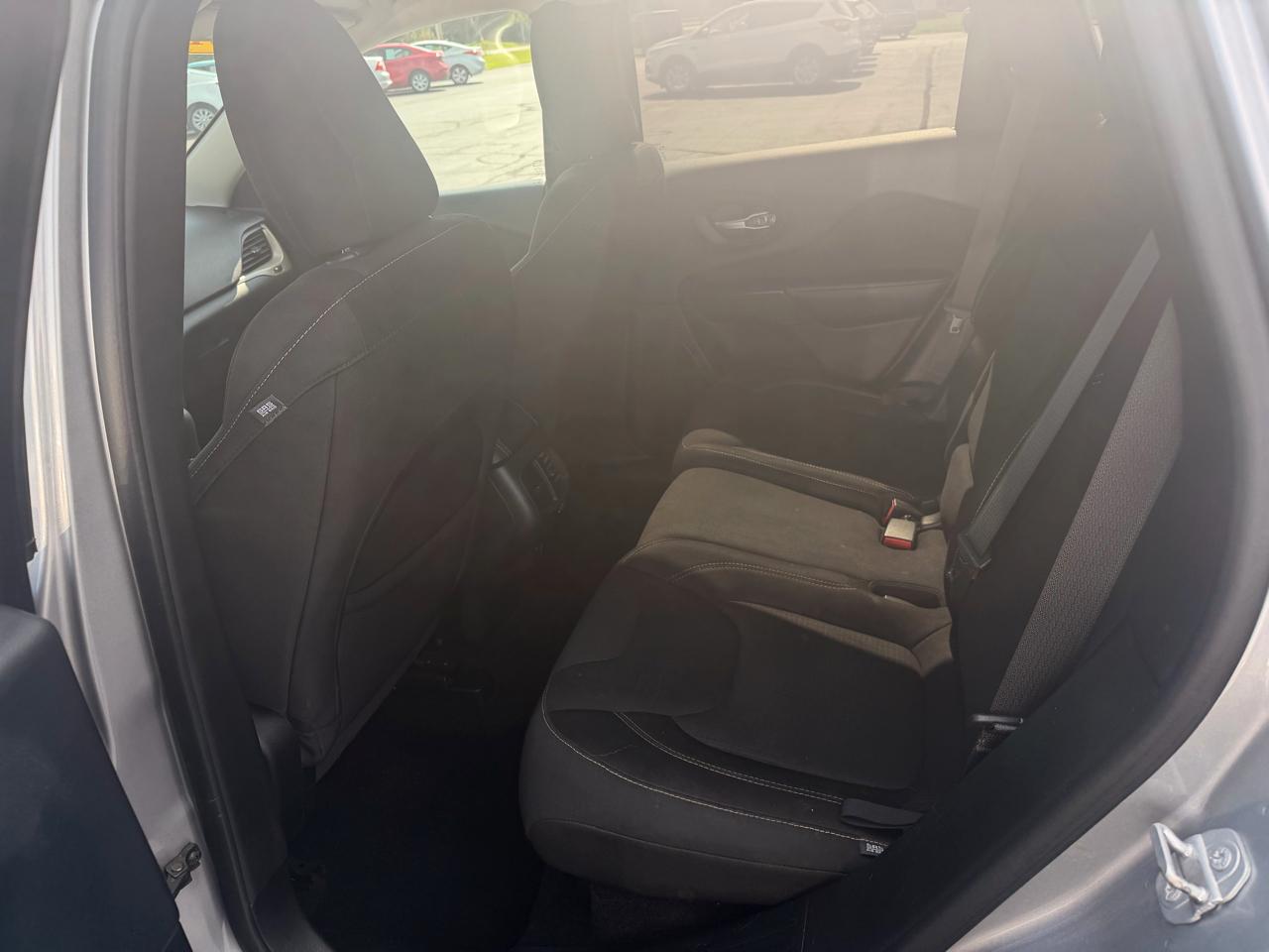 Jeep Cherokee 4WD 4dr Latitude 2015
