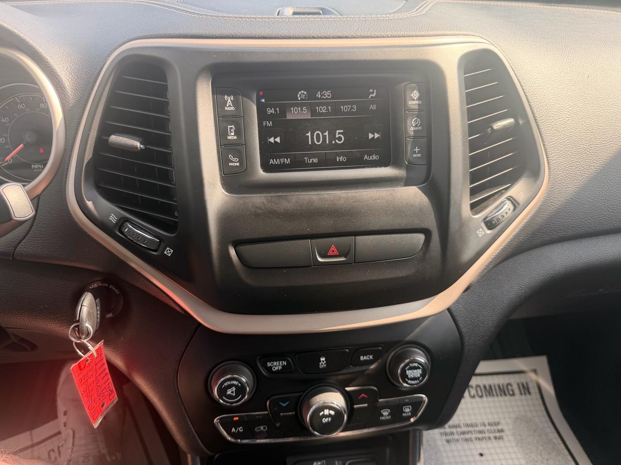 Jeep Cherokee 4WD 4dr Latitude 2015