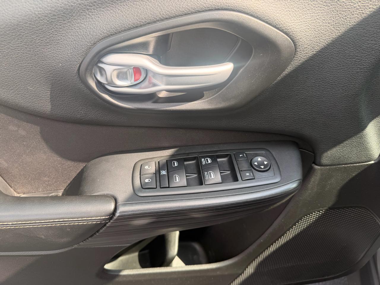 Jeep Cherokee 4WD 4dr Latitude 2015