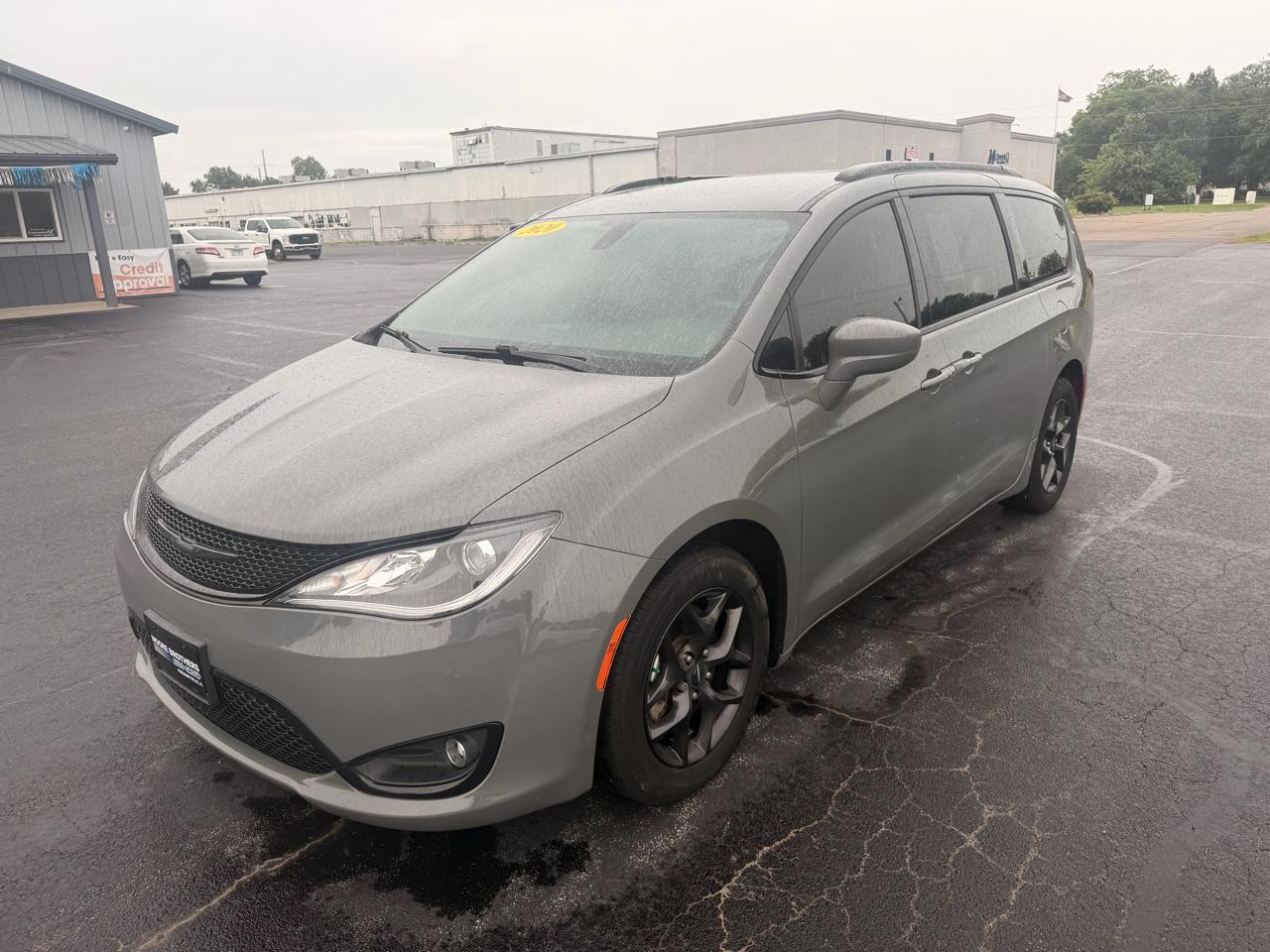 Chrysler Pacifica Touring L Plus FWD 2020