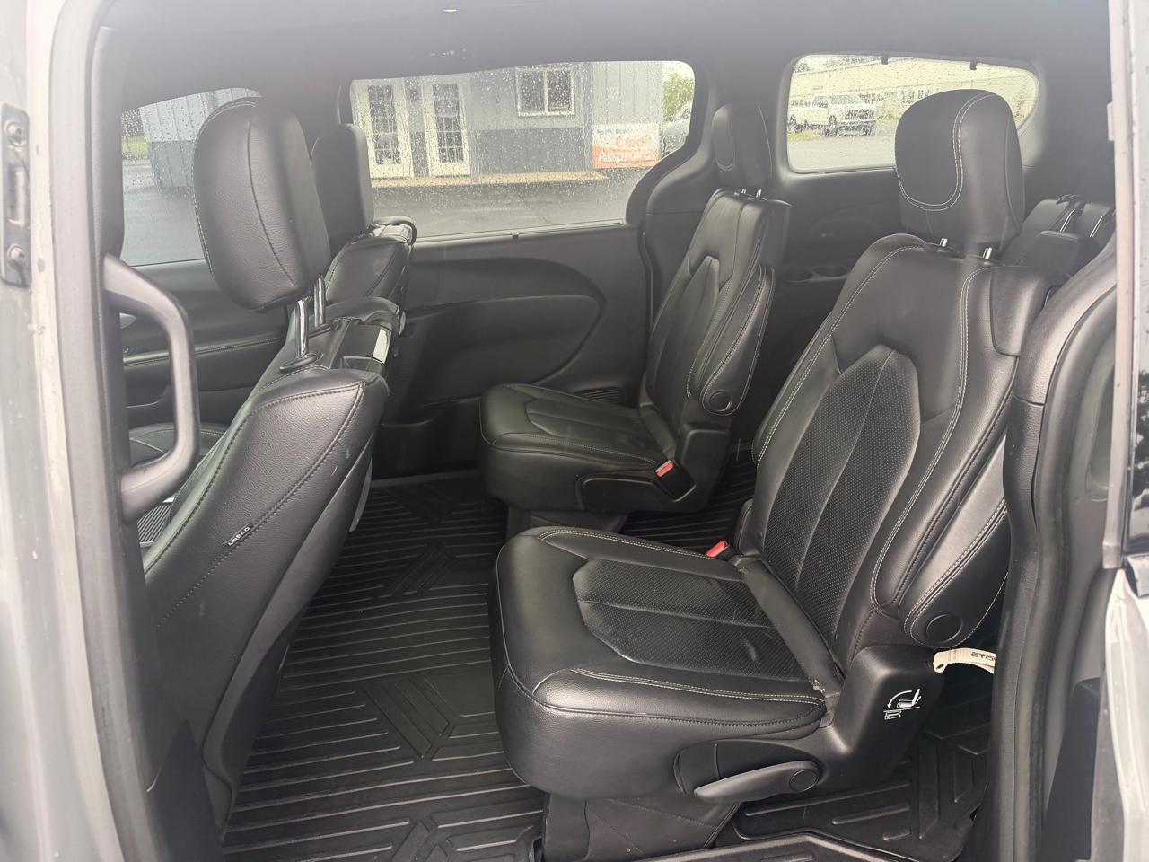 Chrysler Pacifica Touring L Plus FWD 2020