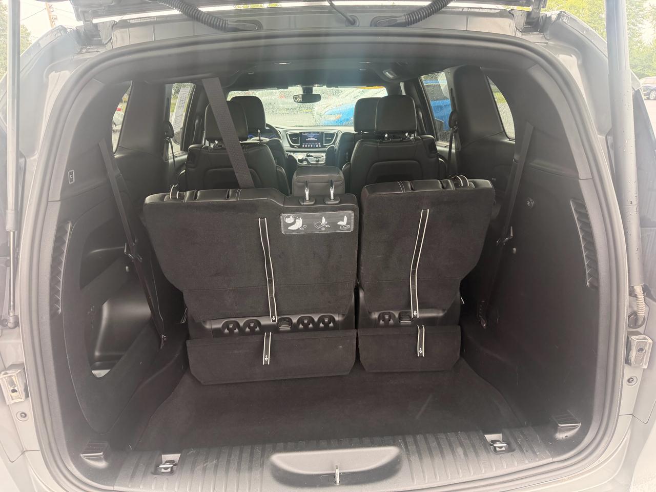 Chrysler Pacifica Touring L Plus FWD 2020