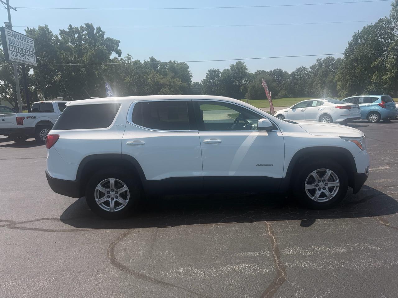 GMC Acadia FWD 4dr SLE w/SLE-1 2017