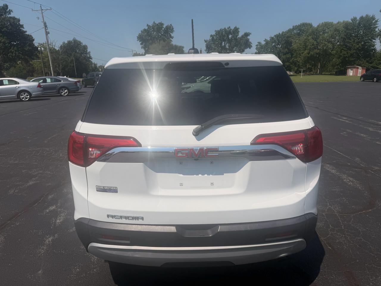 GMC Acadia FWD 4dr SLE w/SLE-1 2017