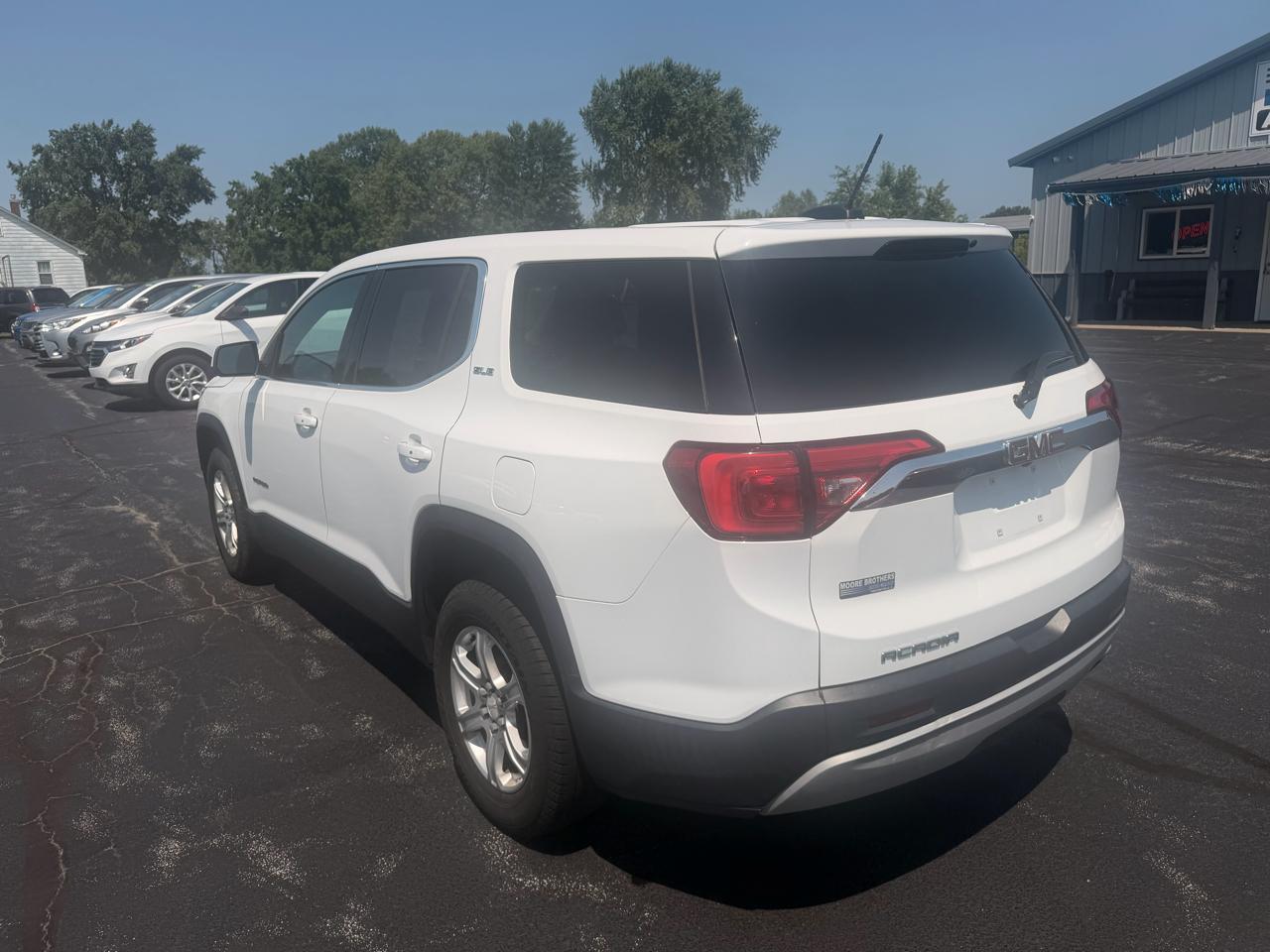 GMC Acadia FWD 4dr SLE w/SLE-1 2017