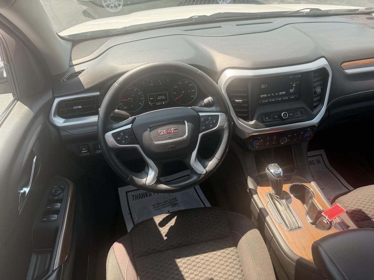 GMC Acadia FWD 4dr SLE w/SLE-1 2017