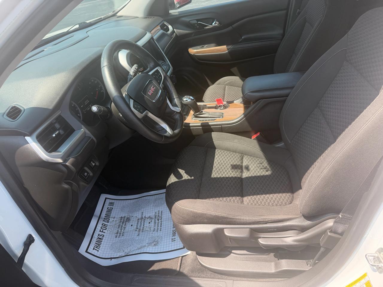 GMC Acadia FWD 4dr SLE w/SLE-1 2017