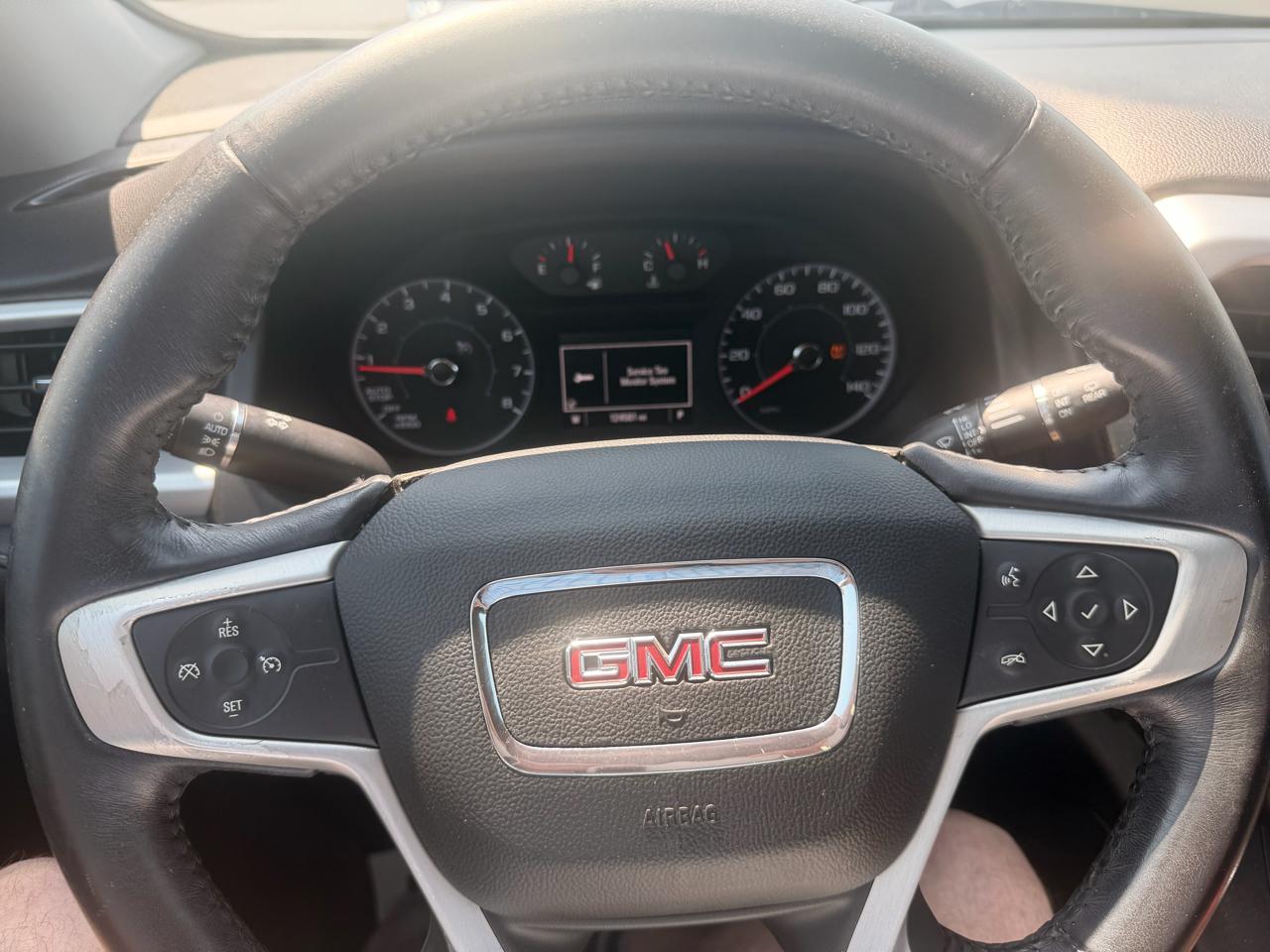 GMC Acadia FWD 4dr SLE w/SLE-1 2017
