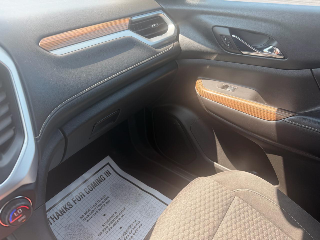 GMC Acadia FWD 4dr SLE w/SLE-1 2017